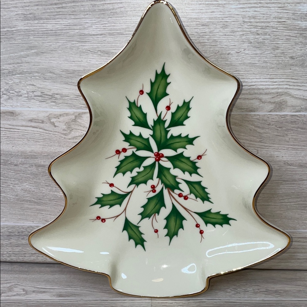 Lenox Dimension Collection Holiday Tree-Shaped Candy Dish 7”